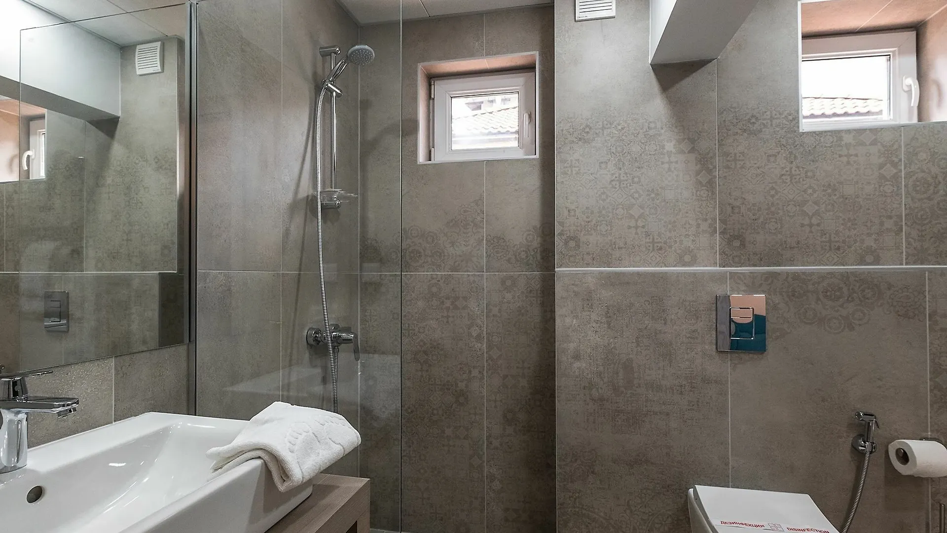 Caro Apartments & Rooms فارنا 3*,