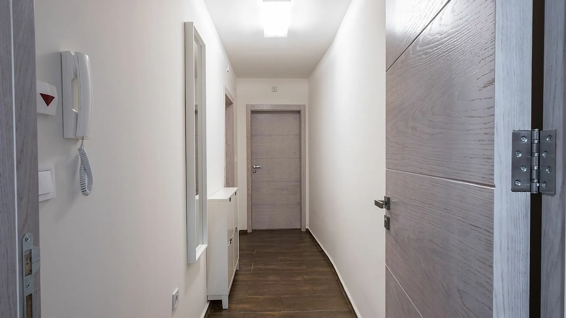Caro Apartments & Rooms فارنا فندق