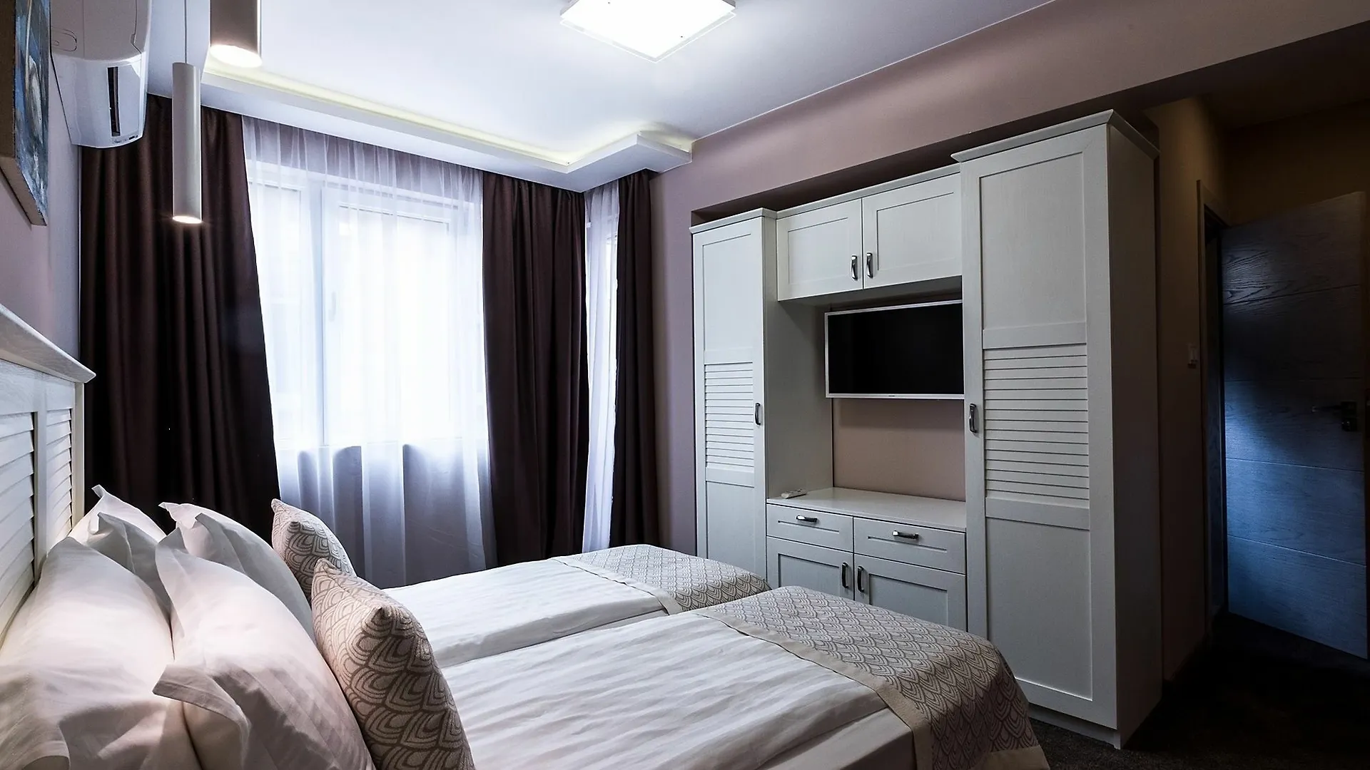 Hotel Caro Apartments&Rooms Varna